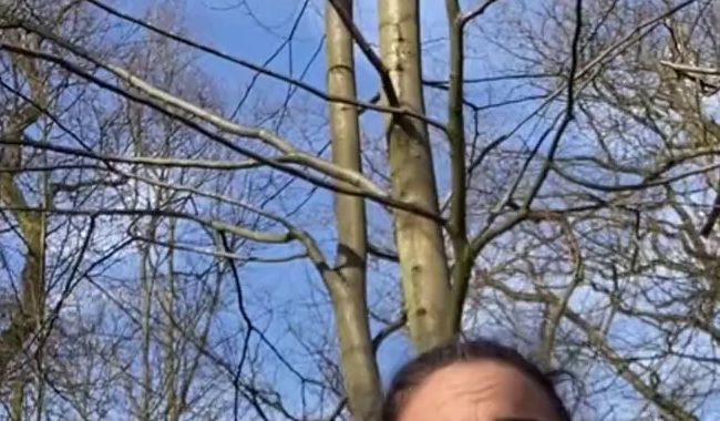 Download: Sue_Nova - Meine Reaktion , als ich auf die Linse meines Aufnahmegeräts gepisst habe ,,Treffer versenkt“