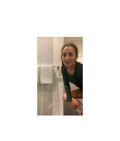 Download: Sue_Nova - Ein Piss-Strahl der gegen die Scheibe klatschte // Wahnsinns-Druck