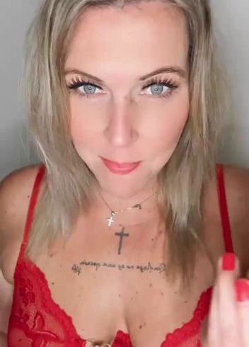 Download: SuesseAurelie - Mit dem Maiskolben tief rein....