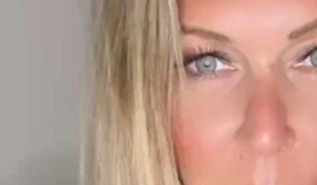 Download: SuesseAurelie - Smoking Tittis!
