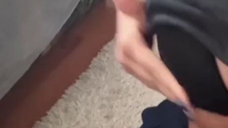 Download: SunnyHollow - Willst du mich ausziehen? Es ist bei mir richtig warm! (Kein Ton)