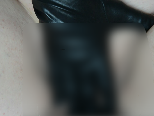 Download: Sweet-Lara666 - Kerze und Muschi last dich überraschen.