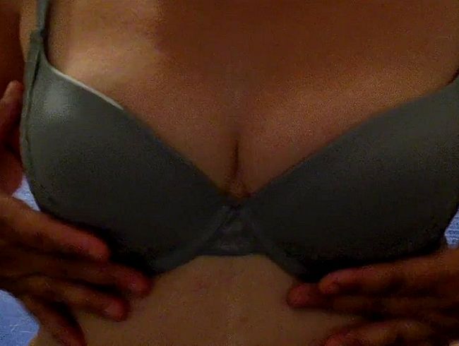 Download: Sweet-Lara666 - Titten und Folie