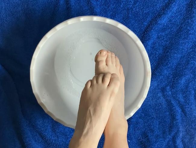 Download: Sweet-Lara666 - Meine Füße für dich verwöhnt.