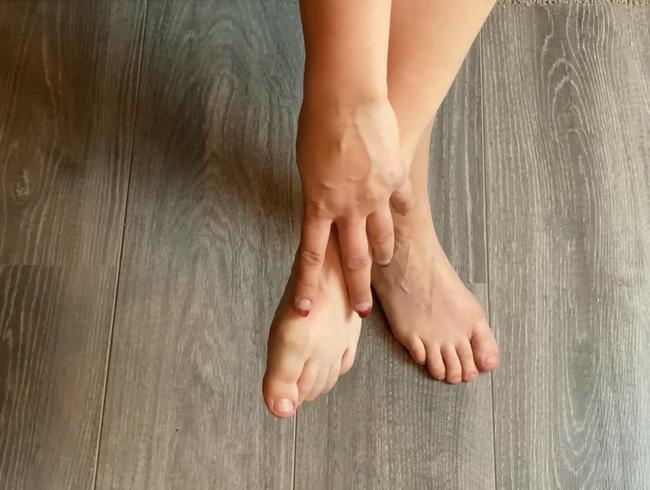 Download: Sweet-Lara666 - Fußfetisch? Nichts leichter als das.