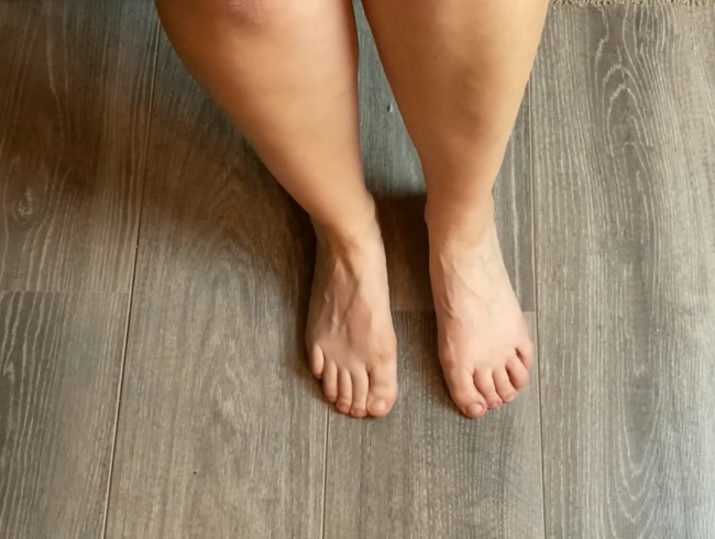 Download: Sweet-Lara666 - Fußfetisch? Nichts leichter als das.