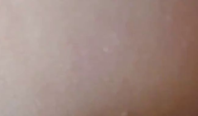 Download: SweetPia30 - Pia wird geil angewichst (Ohne Ton)