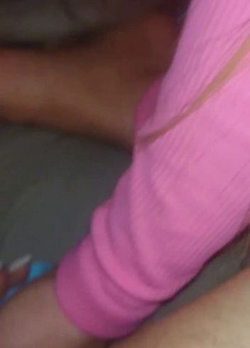 Download: SweetPia30 - Schlampen Pia WIXXT geilen Pimmel ab und verwöhnt die behaarte ARSCHFOTZE mit Vibrator