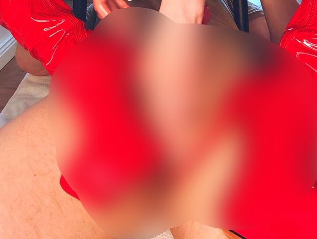 Download: SweetSoul24 - Auf meine Stiefel gespritzt ! Handjob in roten Lackoverknees !