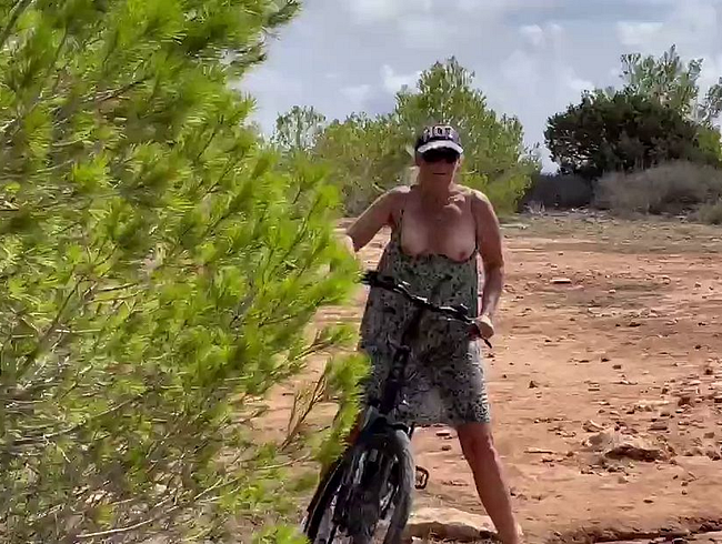 Download: SweetSusiNRW - So fahre ich Fahrrad