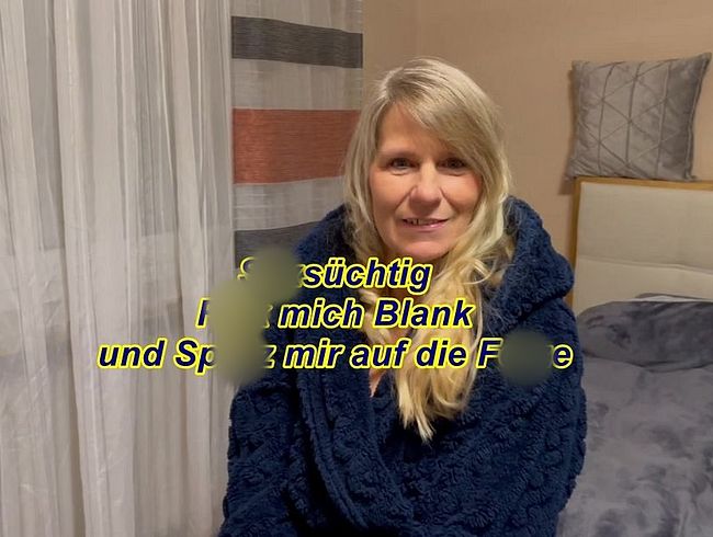 Download: SweetSusiNRW - Sexsüchtig - Fick mich Blank und Spritz mir auf die Fotze