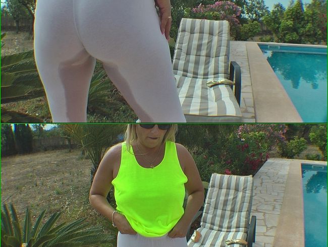 Download: SweetSusiNRW - In die Weiße Leggings Gepisst