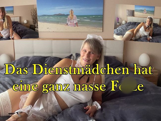 Download: SweetSusiNRW - Dein Dienstmädchen hat eine ganz Nasse Fotze