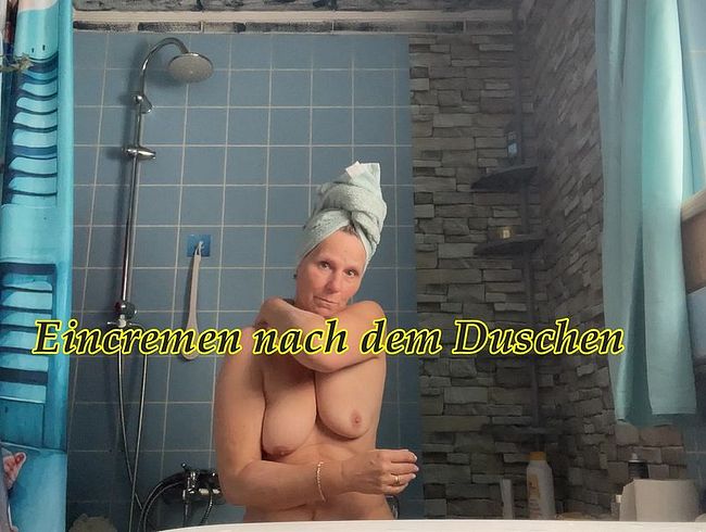 Download: SweetSusiNRW - Eincremen nach dem Duschen