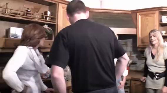 Download: SweetSusiNRW - Weiber WG - Klempner Vernascht