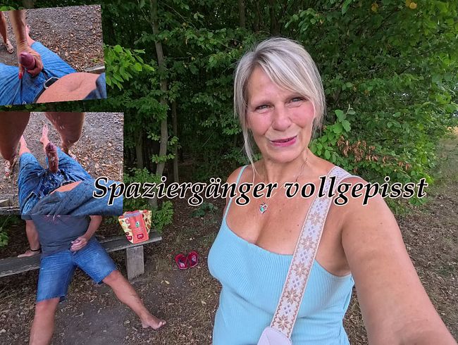 Download: SweetSusiNRW - Spaziergänger draussen Vollgepisst