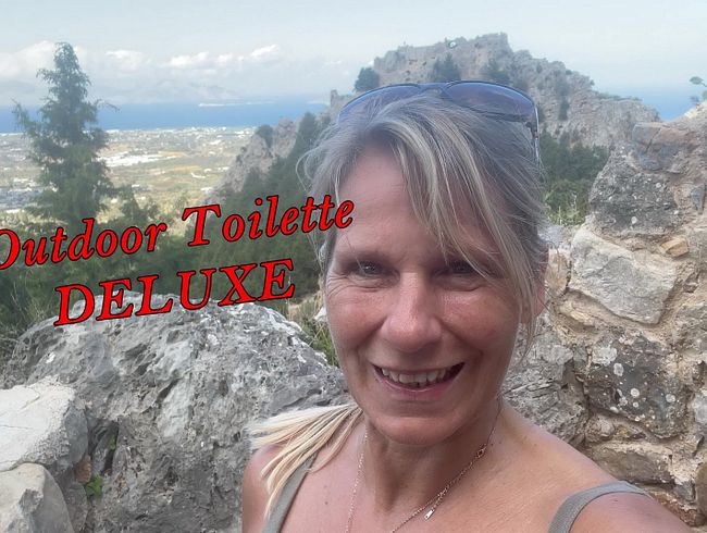 Download: SweetSusiNRW - Outdoor Toilette DELUXE