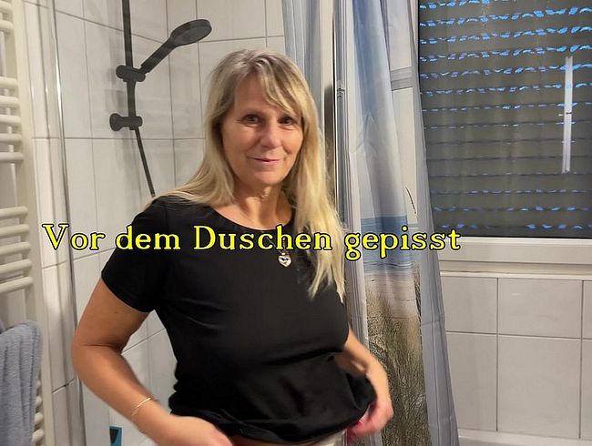 Download: SweetSusiNRW - Vor dem Duschen Gepisst