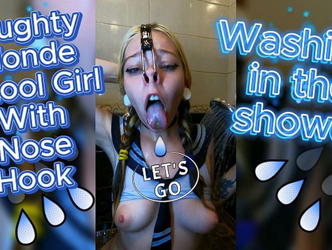 Download: Sweet_Sansarella - Waschen in der Dusche. Ungezogenes blondes Mädchen mit Nasenhaken