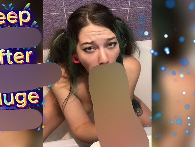 Download: Sweet_Sansarella - Tiefer Kehlverkehr nach Fußmassage mit riesigem Einhorn-Dildo