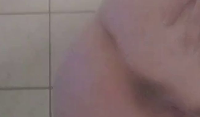 Download: Sweetmilf337 - Beobachtest du mich beim Ausziehen ?