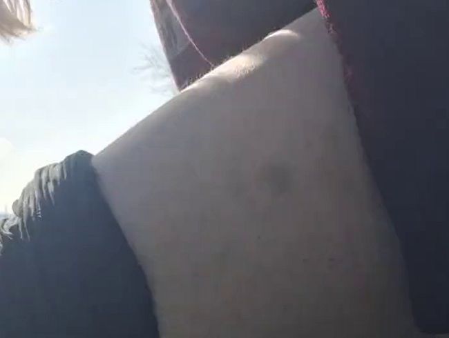 Download: Swissapple - Dildo play outdoor an der Strasse