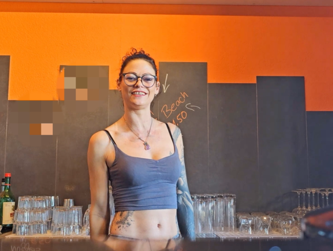 Download: Sydney_Schmid - Hey, das ist mein Arbeitsplatz. Ich erzähl dir noch viel mehr über mich!