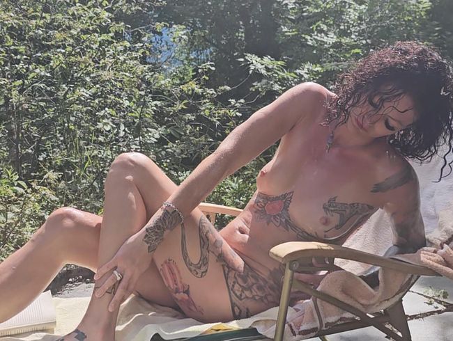 Download: Sydney_Schmid - Guten Morgen aus den Bergen. :) Gegen die Sonne muss man sich einölen