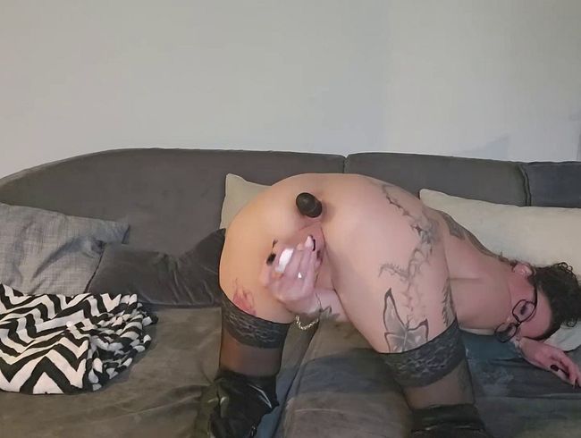 Download: Sydney_Schmid - Na da geht doch noch mehr rein, Vibrator anal....