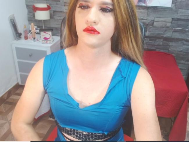 Download: TRINY_TS - Meine blauen Dessous machen mich sehr an