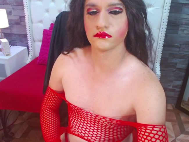 Download: TRINY_TS - Meine rote Netzunterwäsche macht mich sehr geil