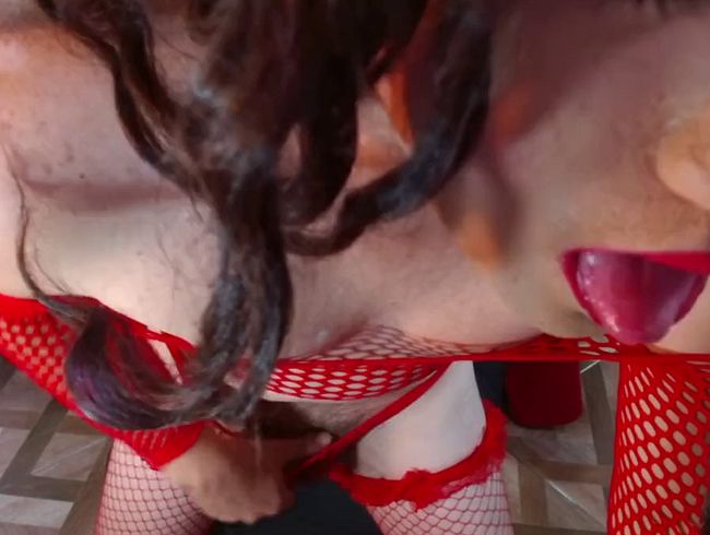 Download: TRINY_TS - Ich werde sehr hart für den heißen Uni-Hausmeister