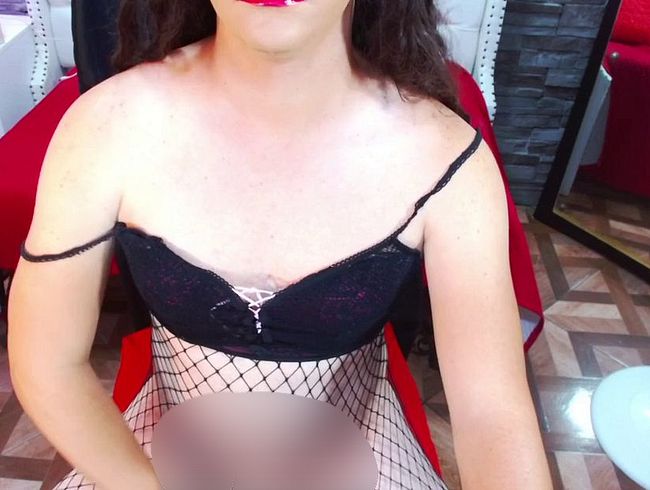 Download: TRINY_TS - So geil auf deiner heißen, nassen Haut