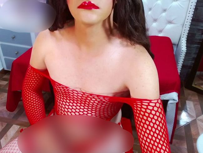 Download: TRINY_TS - Meine roten Dessous auf meinem harten Schwanz und reiben es