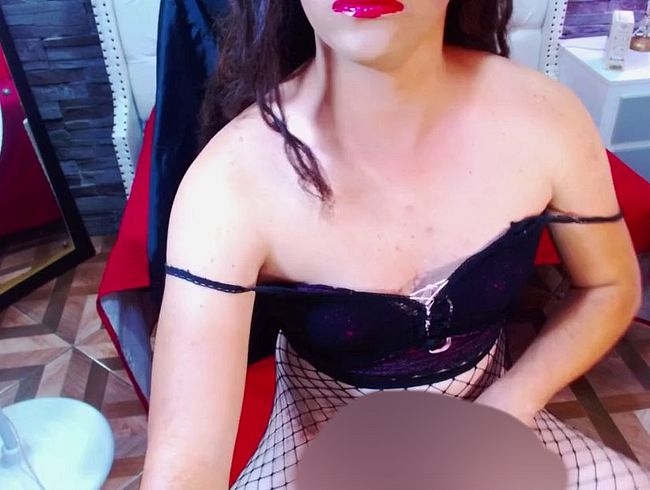 Download: TRINY_TS - Meine Strumpfhose ist mit meinem harten Schwanz gerissen (kein Ton)