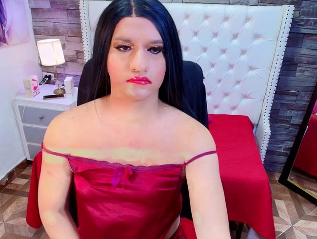 Download: TRINY_TS - Ich habe eine Erektion, die mir die Idee gibt, nach außen zu gehen und sexy zu sein.