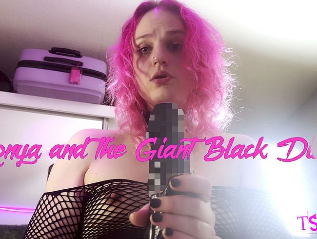 Download: TS_Ronya - Ronya fickt mit ihrem riesigen BBC Dildo! Wird er überhaupt ganz rein gehen?