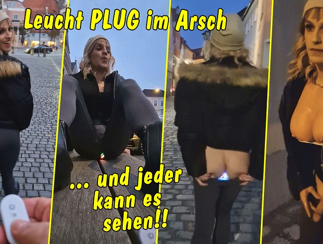 Download: TV_Helena_Kimberly - Public mit Leucht Plug im Arsch!! Und jeder kann es sehen!!