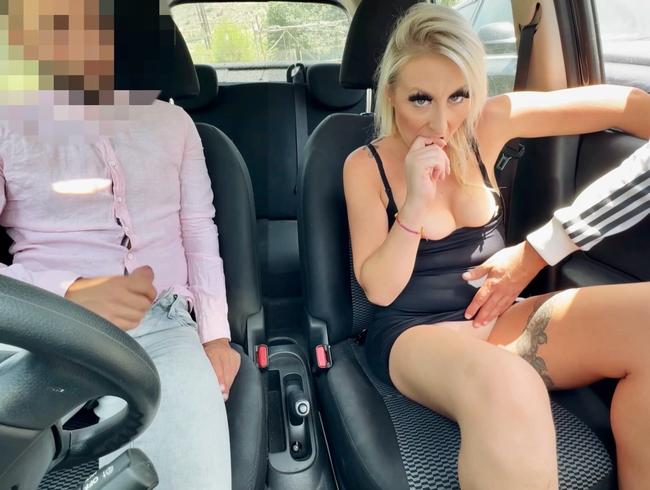 Download: Taiga_LaLoca - PARKPLATZTREFF-fremder fickt mich AO-Er schaut zu!