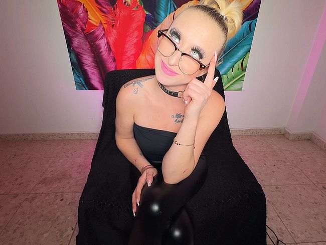 Download: Taiga_LaLoca - Dumm fickt gut! die blonde Gummipuppe dreht durch