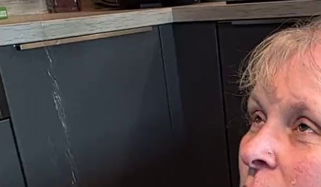 Download: TamaRubens - User pisst mich einfach an...