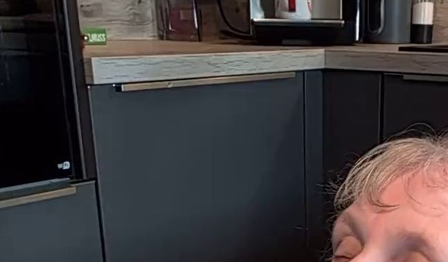 Download: TamaRubens - Natursekt zum zweiten...