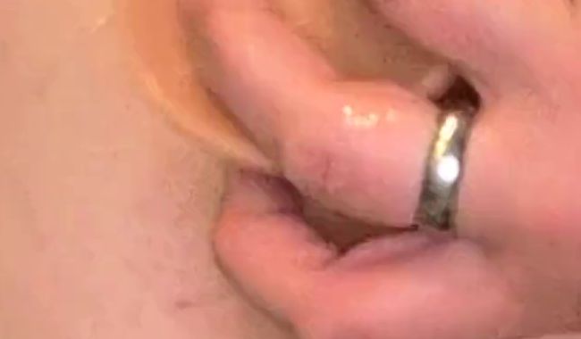 Download: TamaRubens - der erste Versuch mit der fisting Hand....