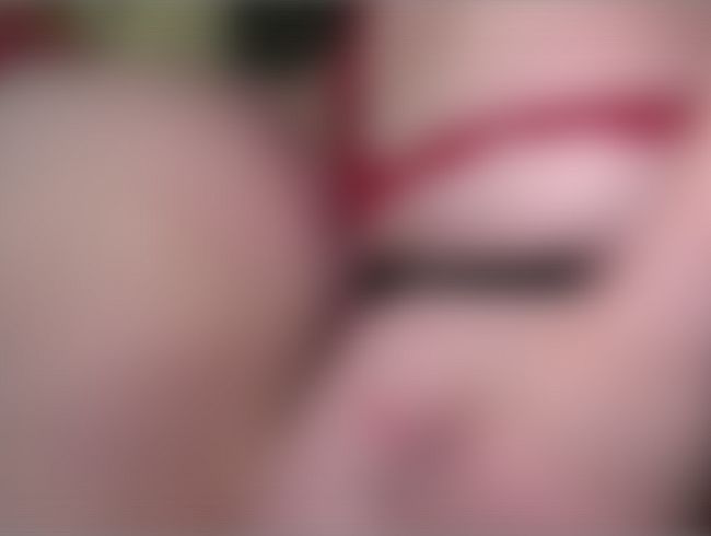 Download: TamaRubens - ...hier nun der Strapon fick vom Kameramann...