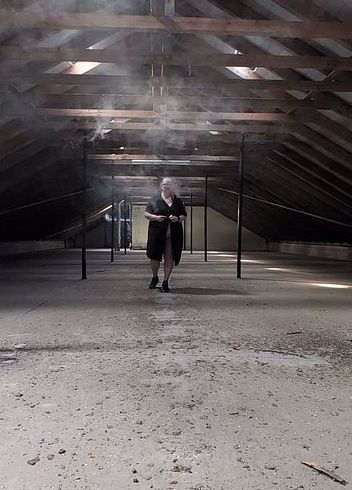 Download: TamaRubens - Im Lost Place gepinkelt...
