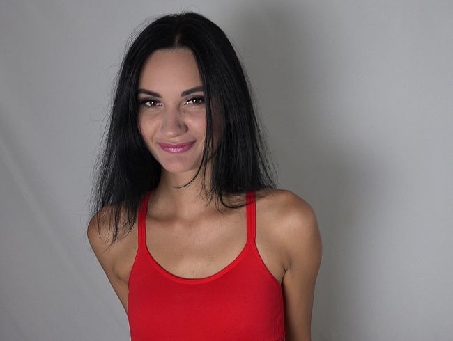 Download: Teendreams - Best Of Sex Casting mit heisser Megan