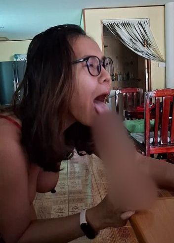 Download: ThaiDao - Ich wünschte, das wäre ein echter Schwanz