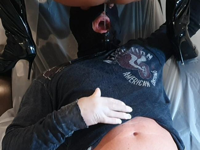 Download: ThaiJoy - Pisse für den Bi-Boy (ohne Tonne)