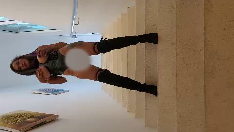Download: Thaijenny82 - Wer hilft mir die Treppe hoch