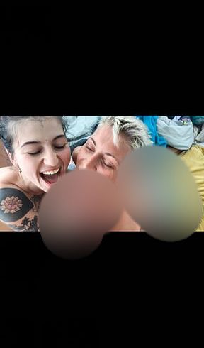 Download: TheaRemmel - POV Double Blowjob mit freudigem Cumshot